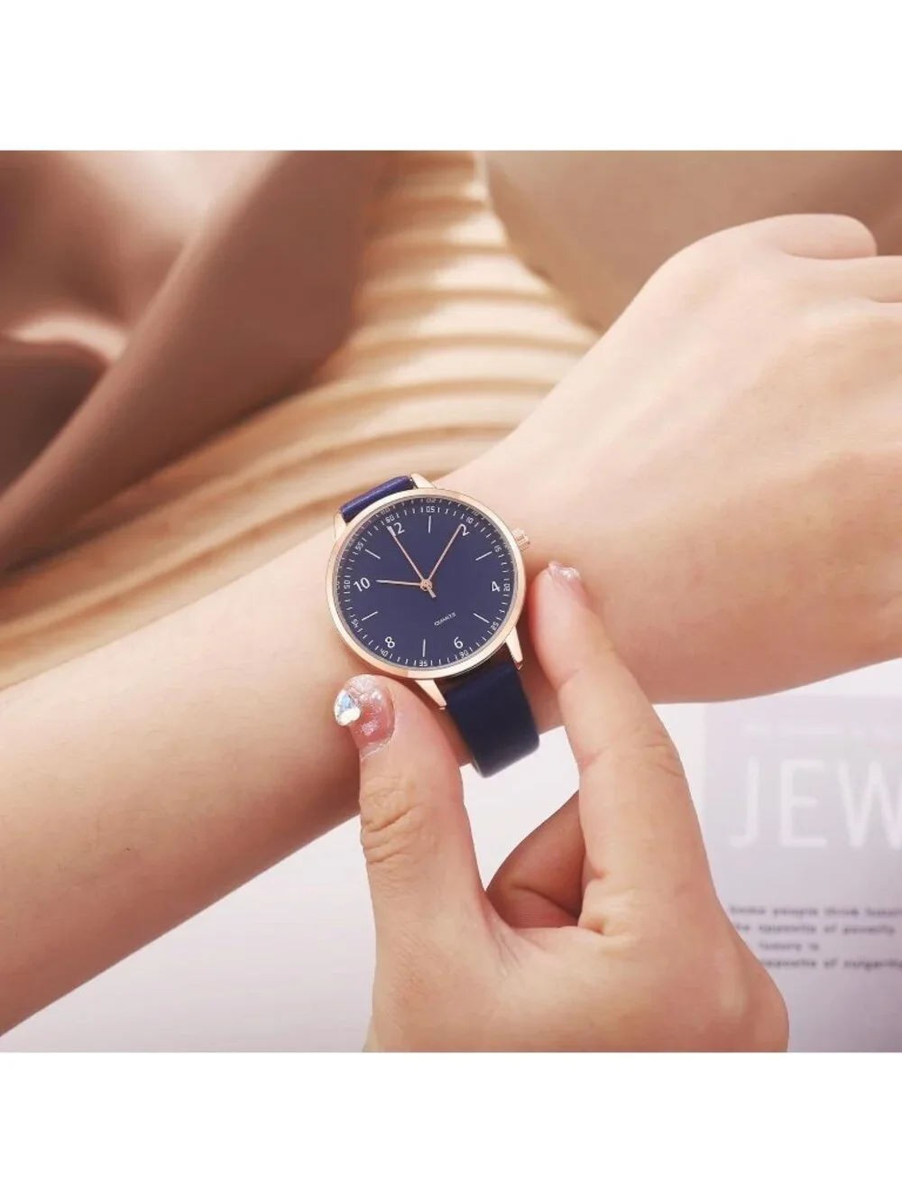 Women's Blue Analog Case Quartz Fashion Leather Mesh Strap Round Wrist Watch